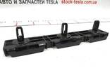 1003691-00-A x Einstiegsleistenführung links / rechts hinten mit Beschädigung Tesla Modell