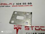 1011692-00-A Verstärkungsplatte der vorderen Stoßstange Tesla Modell S 1011692-00-A - photo 3