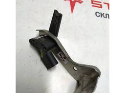 1027976-00-X Luftfederungssensor hinten rechts (defekter Hebel) Tesla Modell X 1027976-00-