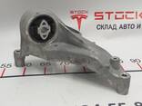 1095337-00-D Tesla Modell 3 hintere Motorhalterung 1095337-00-D - photo 4