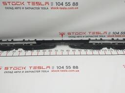 1100574-00-F Halterung für Windschutzscheibenabweiser Tesla Modell 3 1100574-00-H