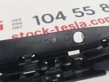 11008371-00-E Ablassrohrhalterung links Tesla Modell S, Modell S REST 1008371-00-E - photo 3