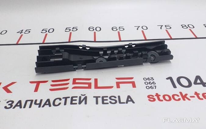 11008372-00-E Ablassrohrhalterung rechts Tesla Modell S, Modell S REST 1008372-00-E