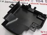 11013274-02-C DOPPELMOTOR Tesla Sicherungskastenabdeckung Modell S 1013274-02-C - photo 2