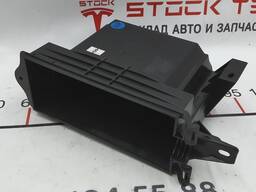 11047042-00-C Box mit pneumatischen Steuergeräten Tesla Modell X 1047042-00-C