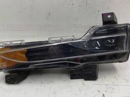 Nebelscheinwerfer links SAE BASE Tesla Modell 3 1077389-00-F
