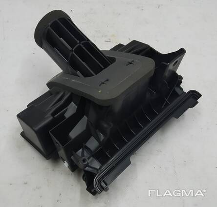 T66535B Element des Gehäuses der Klimaanlage (Heizung) für das Tesla-Modell 3 1099999-00-H